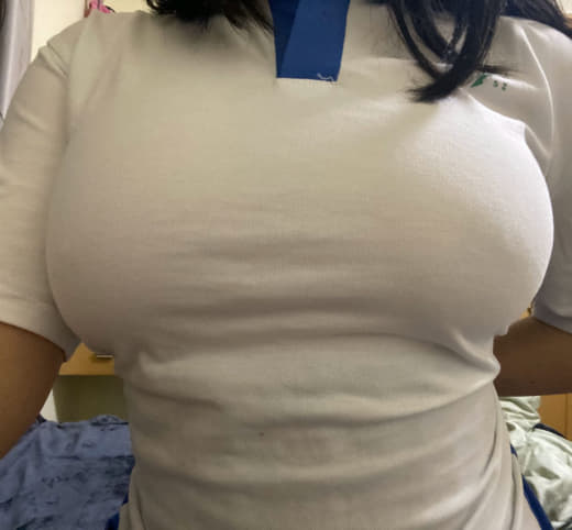 【2023-09-07】下班后在门口摇尾巴.m4v